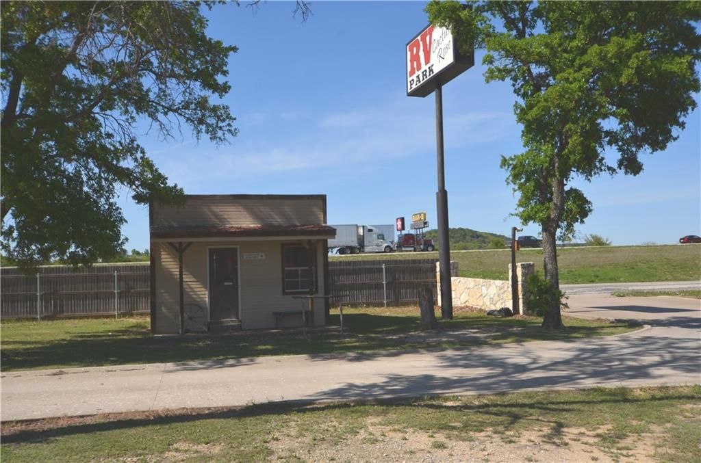 115 W Interstate 20, Gordon, TX 76453